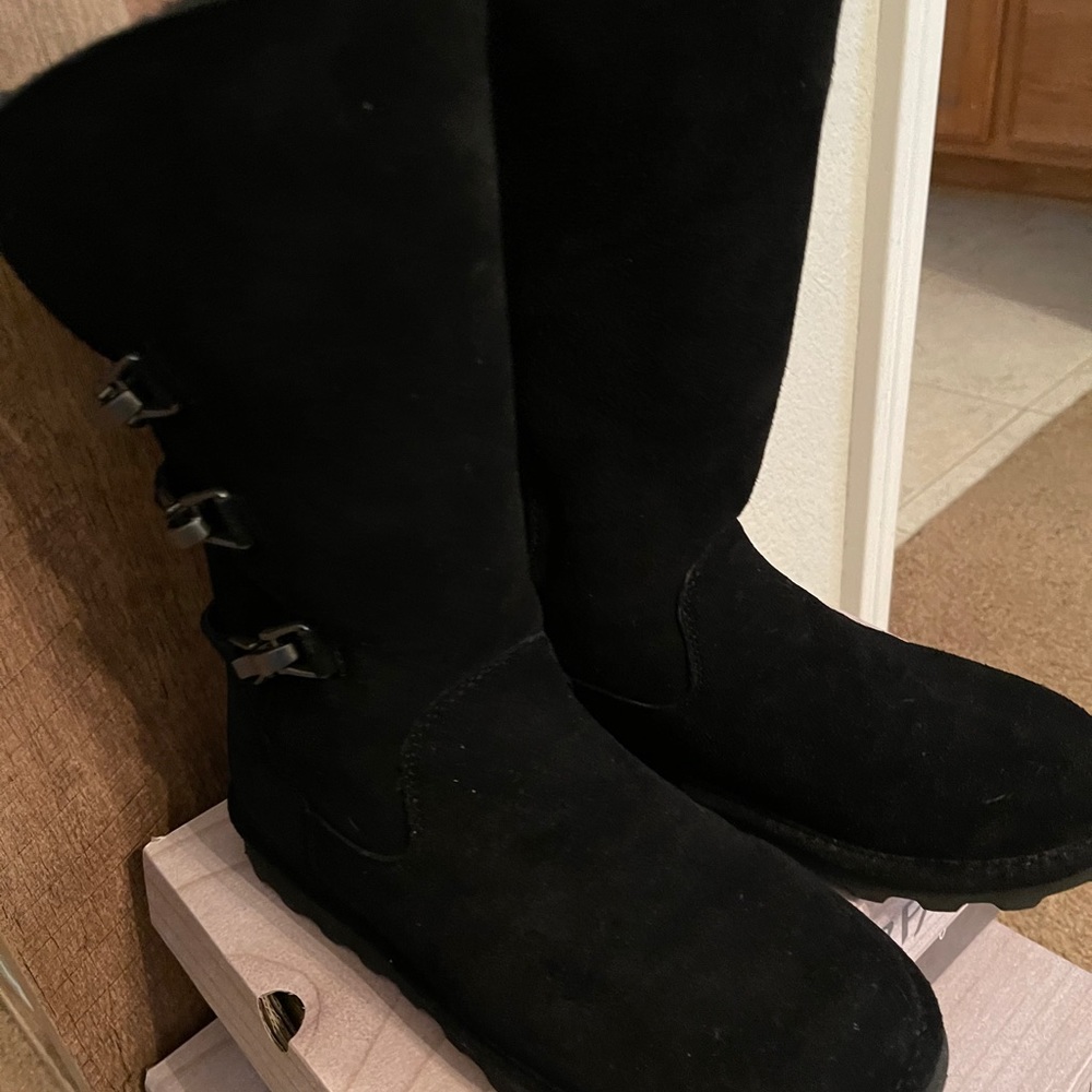 Bearpaw boots